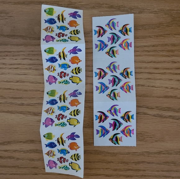 A Bundle of Random Vintage 90s Sandylion Stickers - Picture 2 of 6